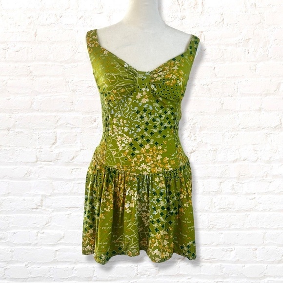Valija Dresses & Skirts - Valija Sleeveless Floral Smocked Side Panels Mini Dress Size Medium Green
